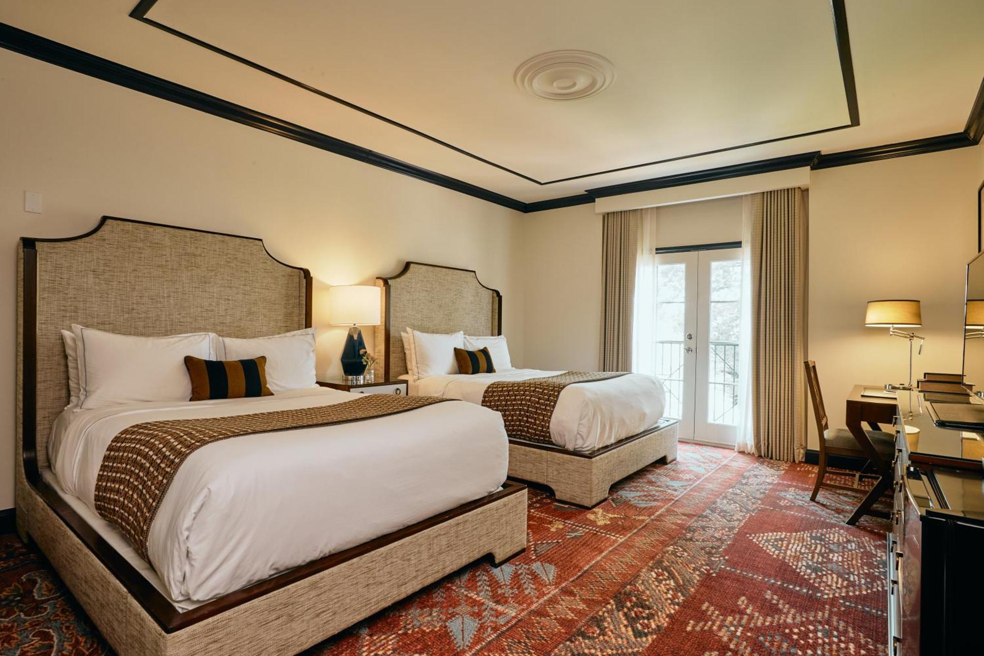 The Oliver, Hotel