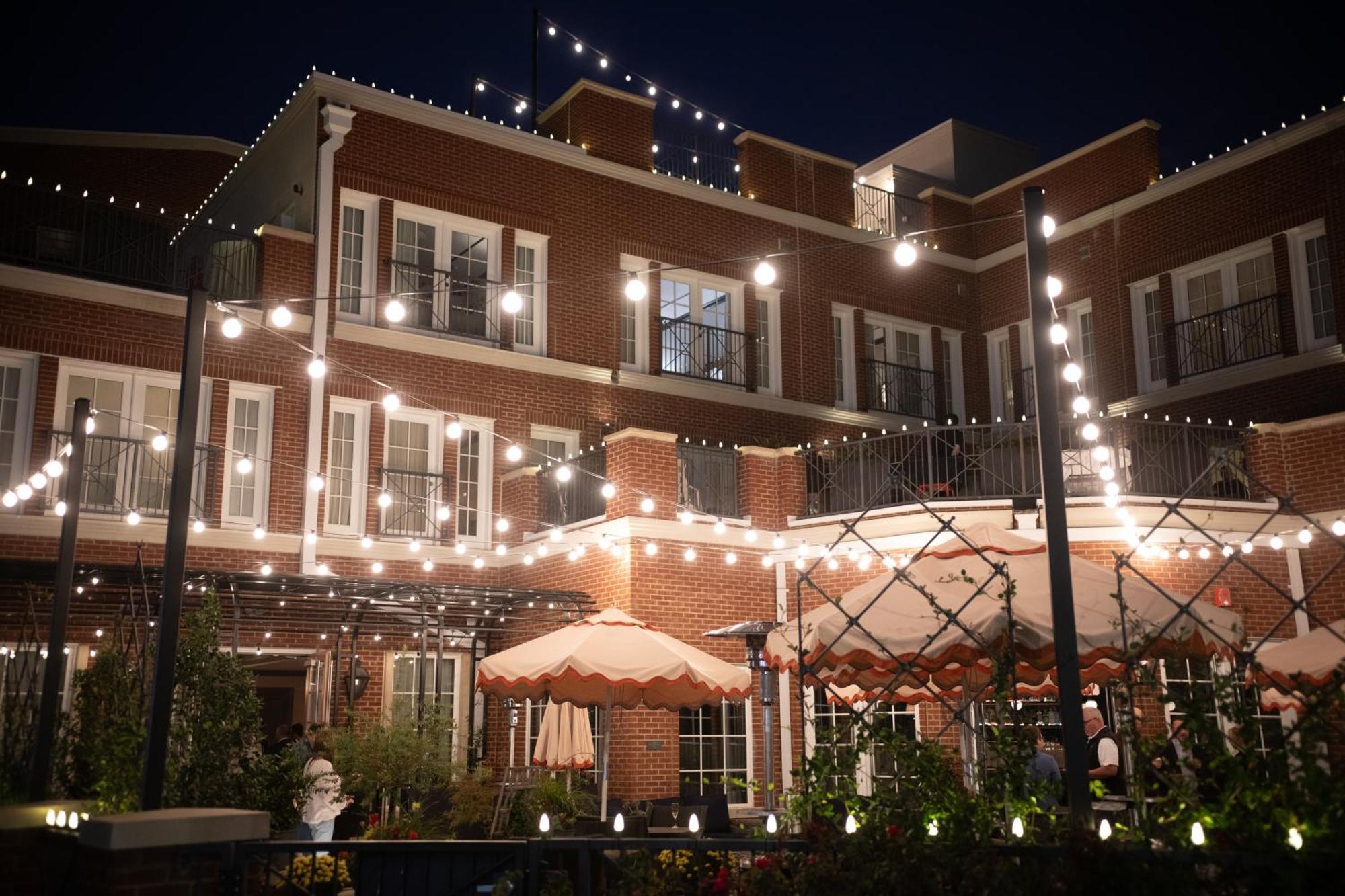The Oliver, Hotel